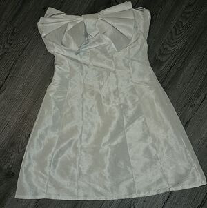 H&M Chic Strapless Cream Dress